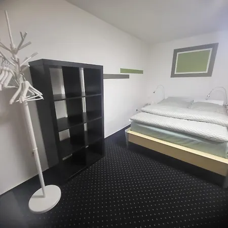Apartment über Den Dächern Von *